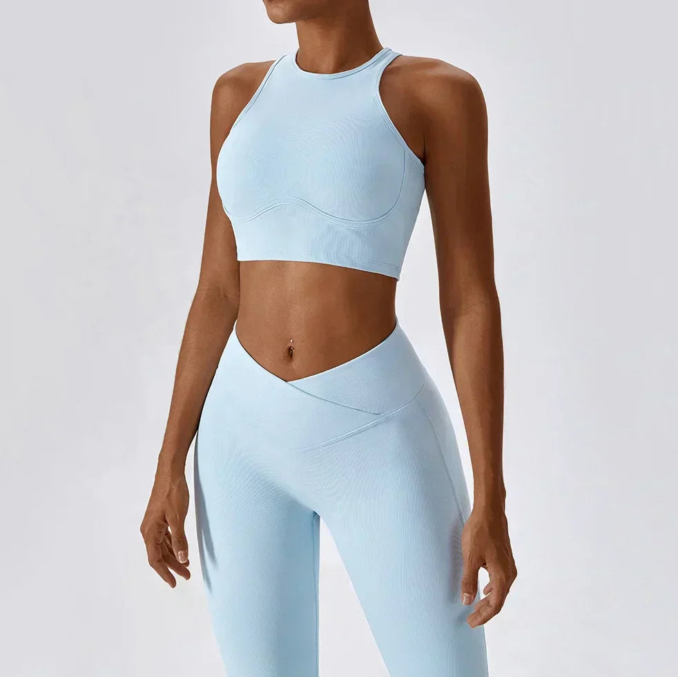 Elegantes Activewear-Set in V-Linie