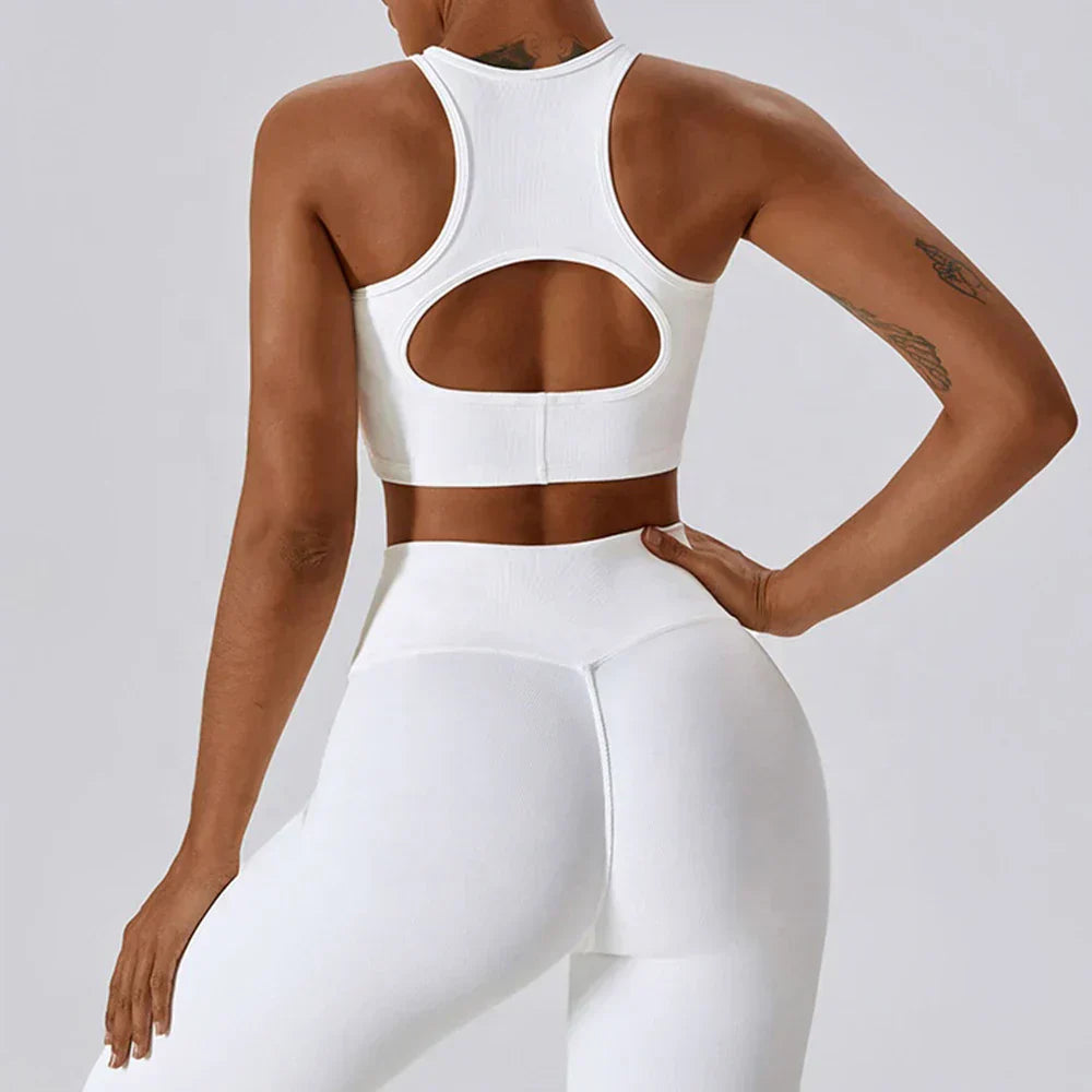 Elegantes Activewear-Set in V-Linie