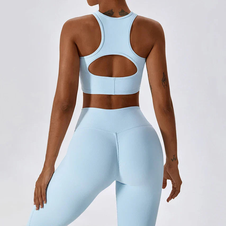 Elegantes Activewear-Set in V-Linie