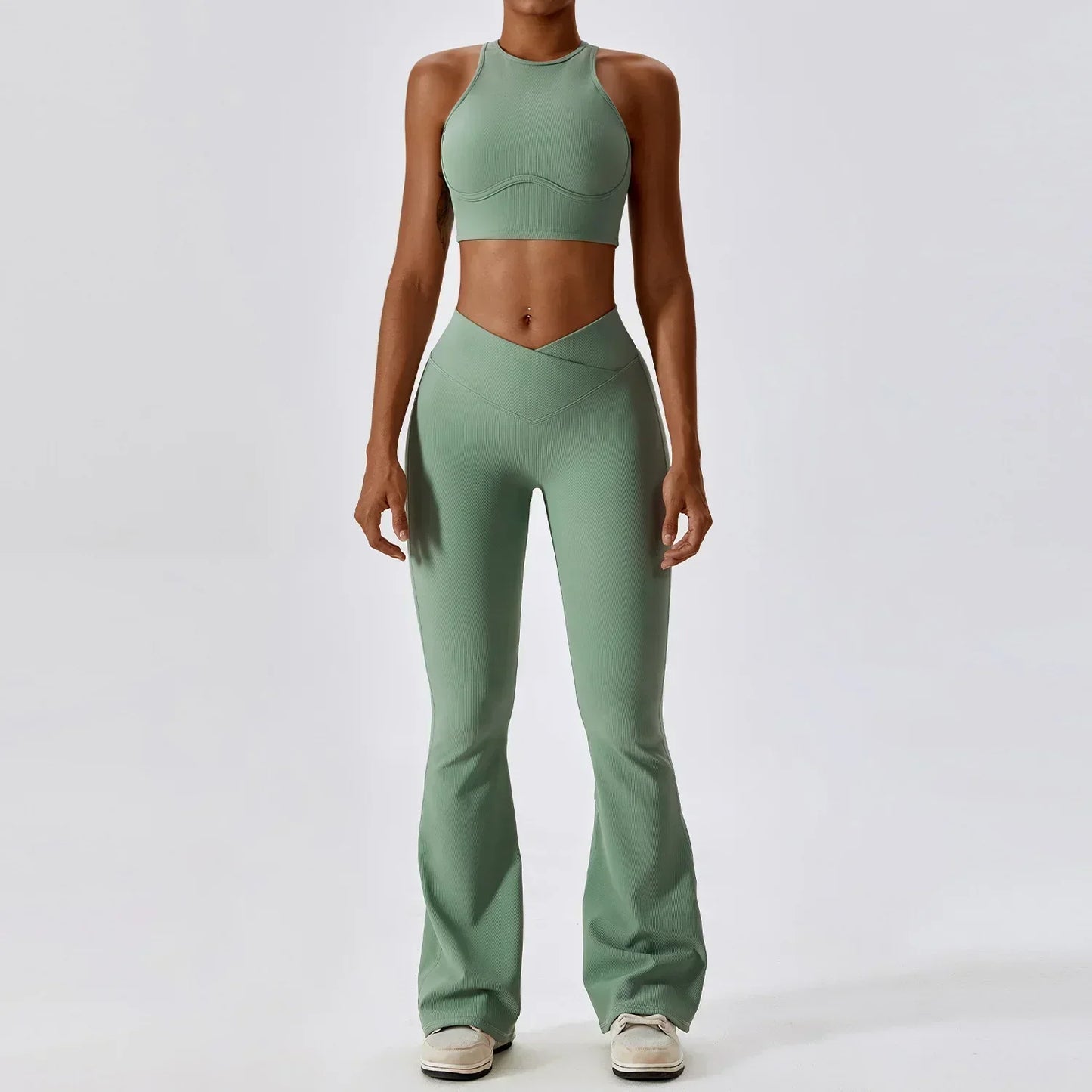 Elegantes Activewear-Set in V-Linie